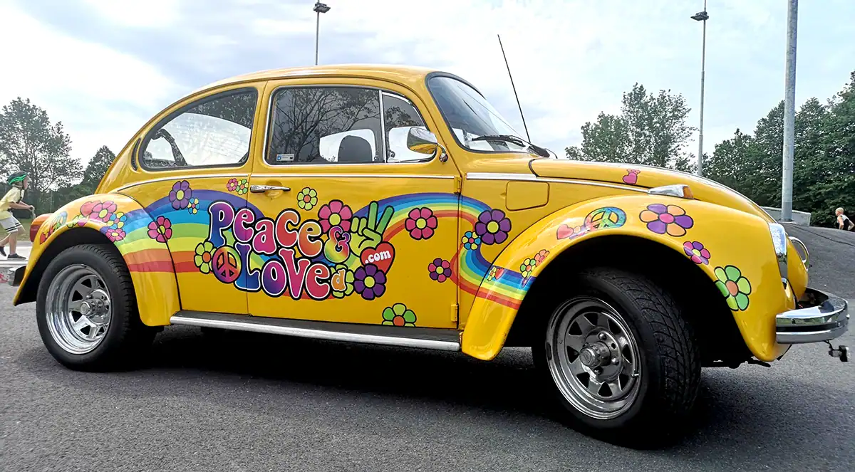 bild på bil i göteborg. Pace love