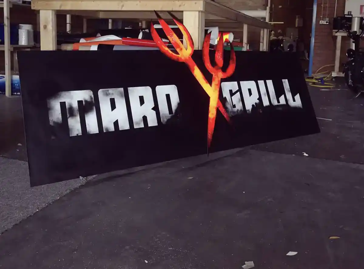 bild på bil i göteborg. Pace love